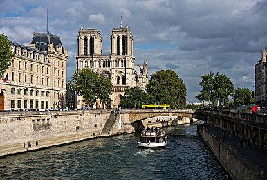 《神乐幸存者 永夜》免费上线Steam 支持简体中文